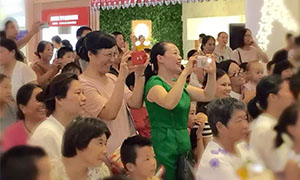 居然之家安徽分公司長江東路店&ldquo;激情八月、快樂感恩&rdquo;少兒才藝匯報(bào)表演